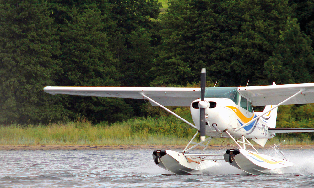 Wasserflugzeug Wasserstart