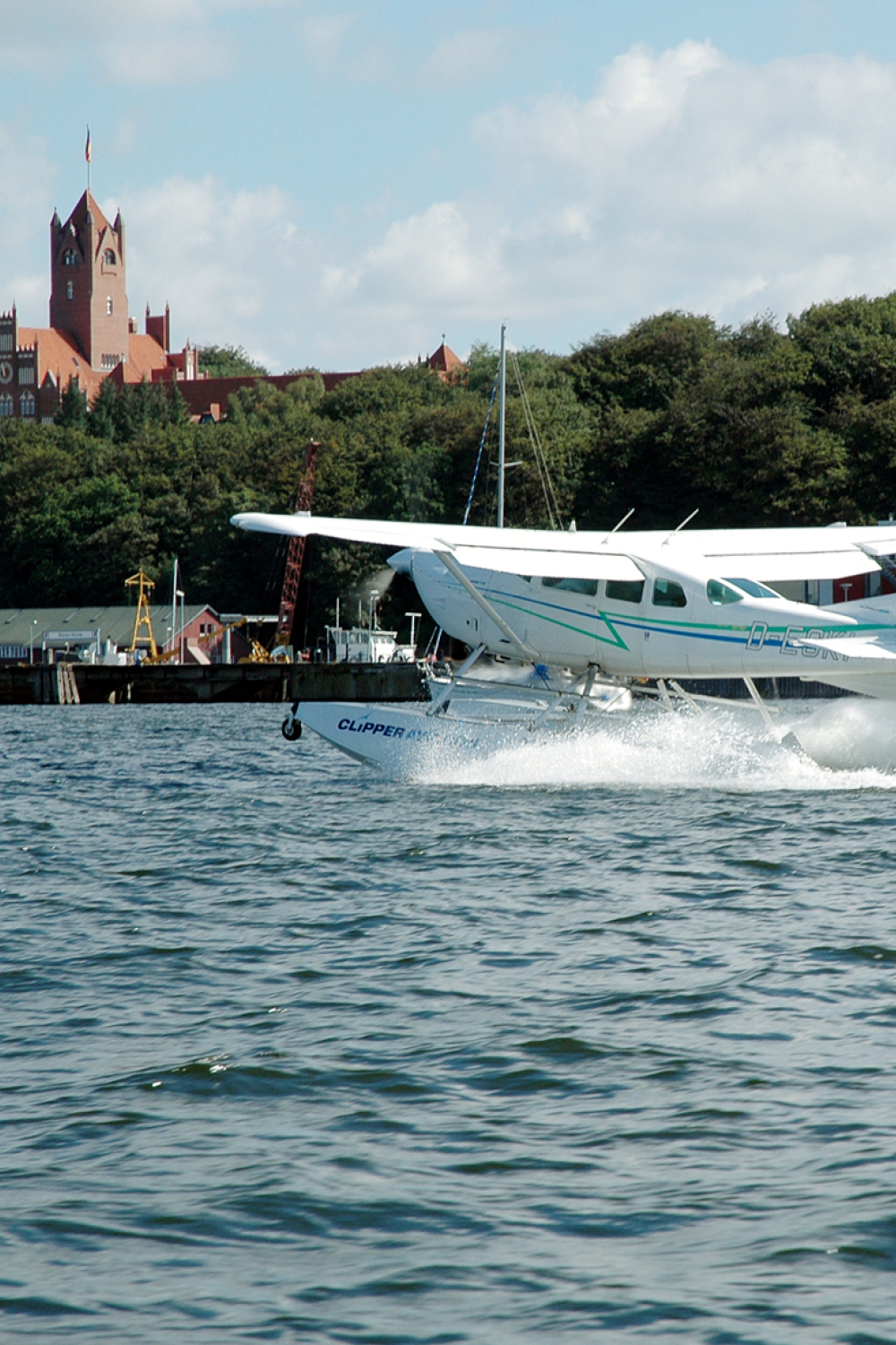 Cessna 206 Soloy Wasserflugzeug Seaplane Wipair Floats