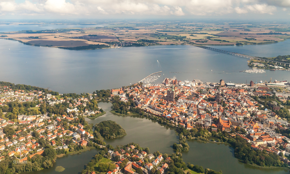 Luftbild Stralsund beim Rundflug Wasserflugzeug