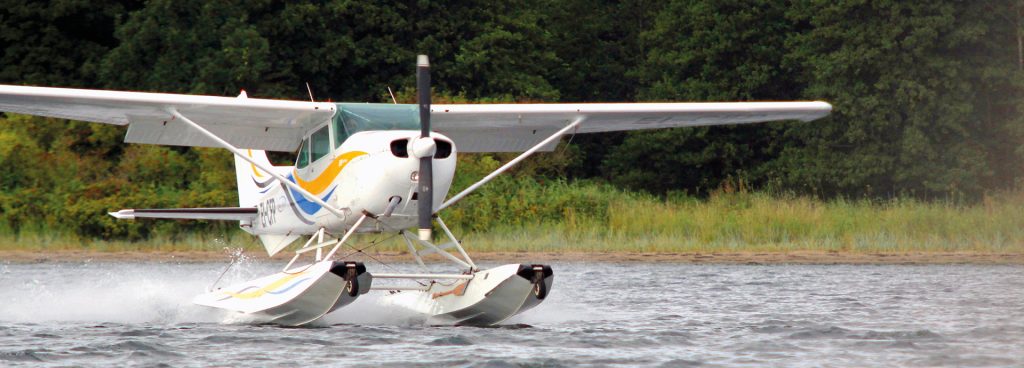 Wasserflugzeug beim Start zum Rundflug auf der Müritzsail in Waren